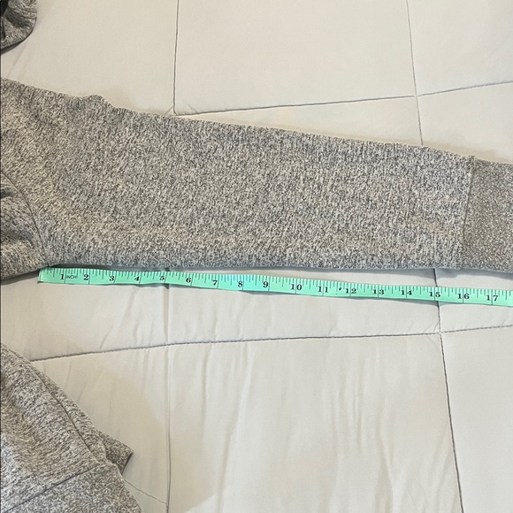 Figs Men's XL-Heather Gray Zip-Up Sweater - Picture 8 of 8